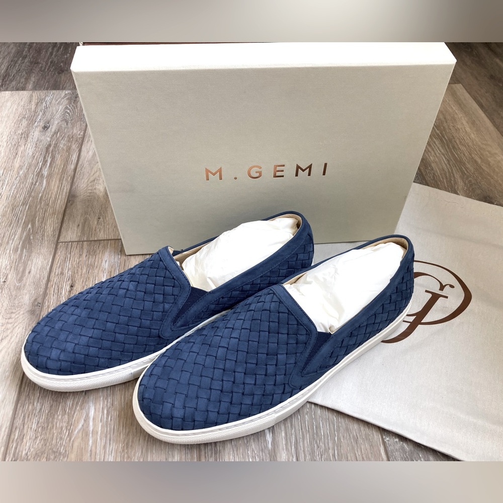 M. Gemi Cerchio Navy Loafers Size 40 NIB